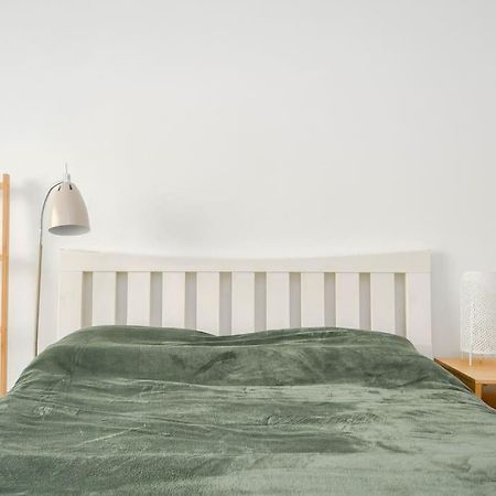 New Modern Apartment In City Center Bratislava Exterior foto